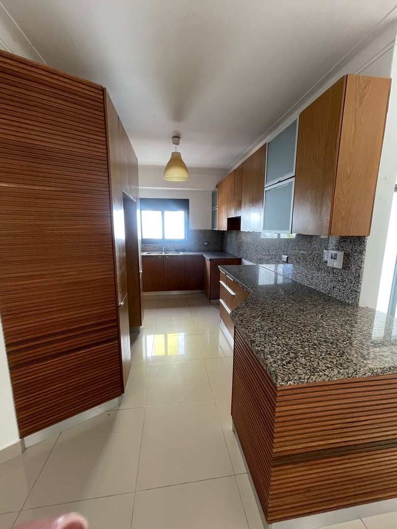 apartamentos - Rento Apto Moderno de 3 Habitaciones en 2do Piso en Las Praderas. 
CÓDIGO: PD253 7