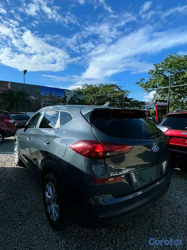 jeepetas y camionetas - Hyundai Tucson SE año 2019 2