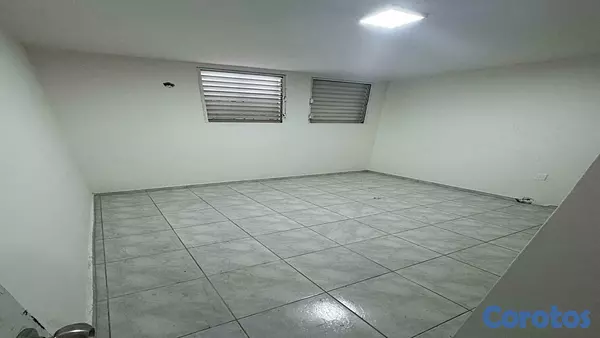 oficinas y locales comerciales - Local en el Millon de 120m2 mas 40 de patio 7