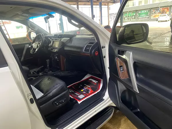 jeepetas y camionetas - Toyota land cruicer prado vx 2015 6