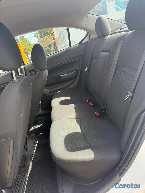 carros - Mitsubishi Mirage G4 ES 2020 11
