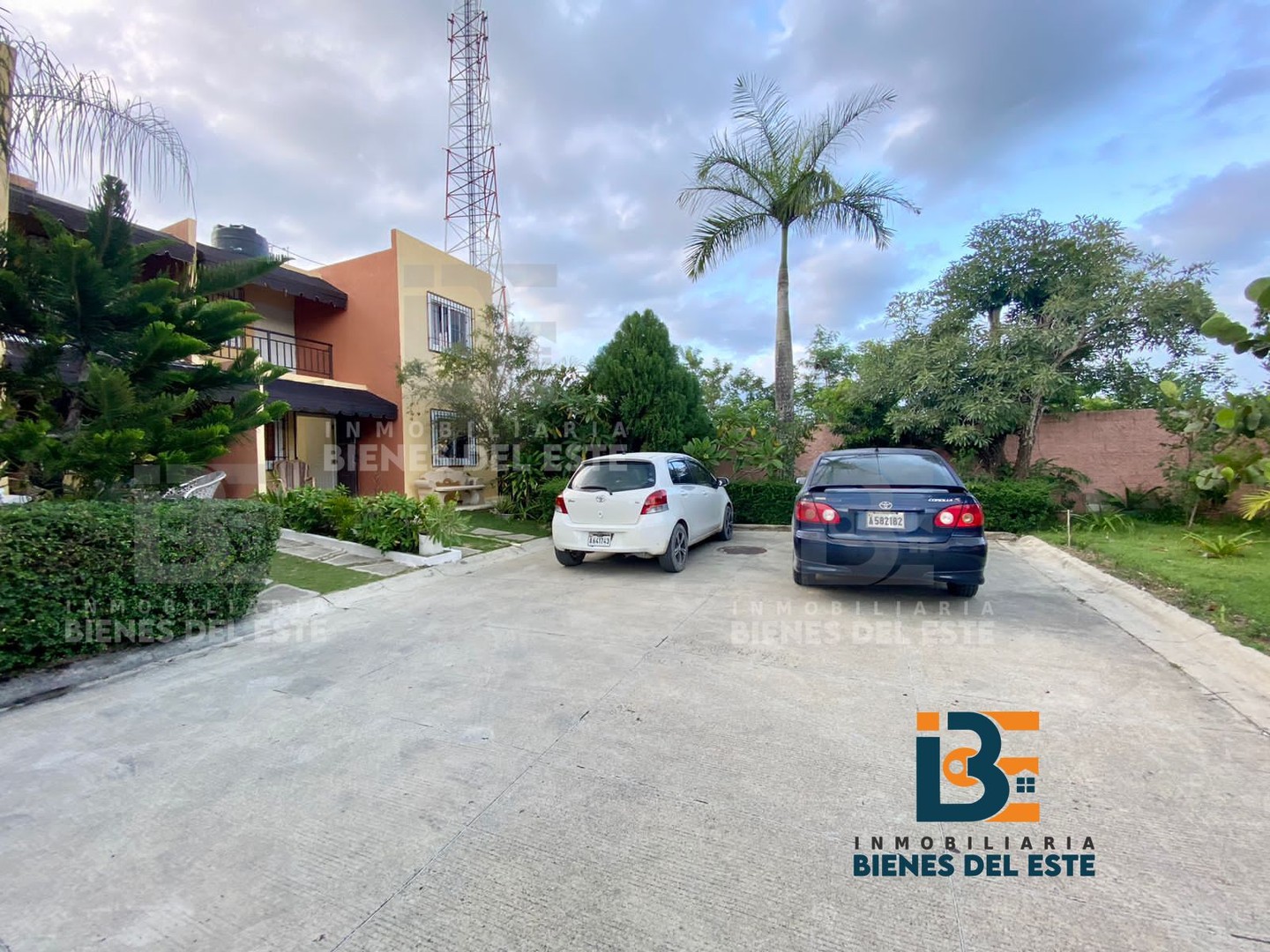 casas - Vivienda de dos niveles en Residencial Cerrado 9
