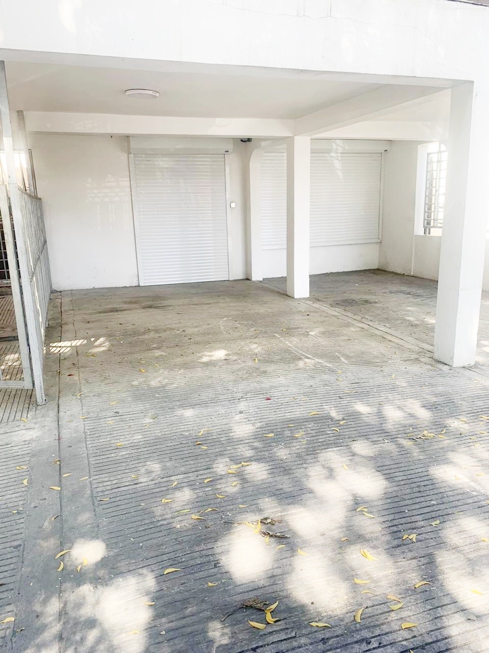oficinas y locales comerciales - Céntrico local en primer nivel  4