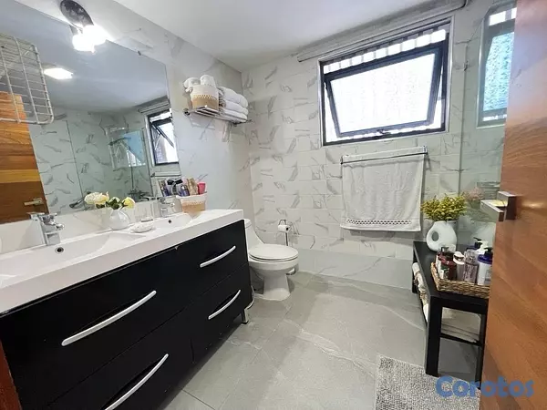 apartamentos - Moderno apartamento en venta ubicado en La Esperilla.

US$430,000 8