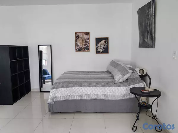 apartamentos - ALQUILO APTO ESTUDIO AMUEBLADO,  57 Mts.2, 6TO PIS 4