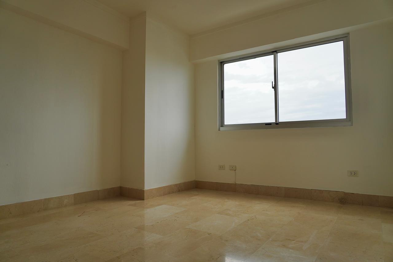 apartamentos - Apartamento en Piantini con Estudio 4