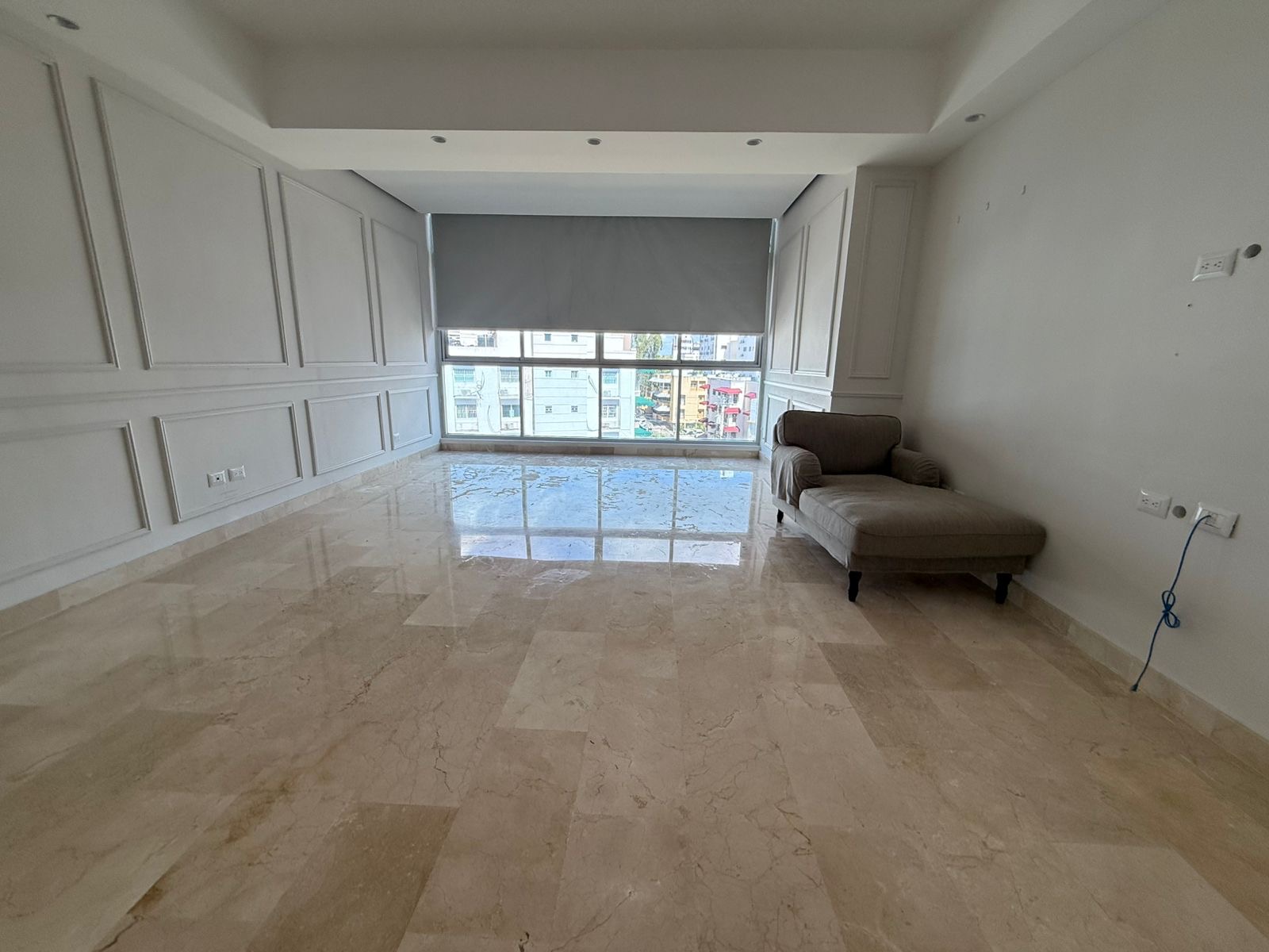 apartamentos - Vendo renacimiento piso 5 tres hab con su baño dos 9