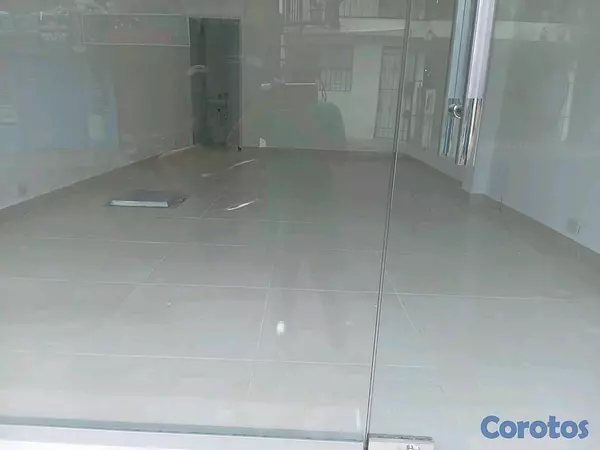 oficinas y locales comerciales - Local comercial en Alquiler en Buenos Aires de Herrera 2