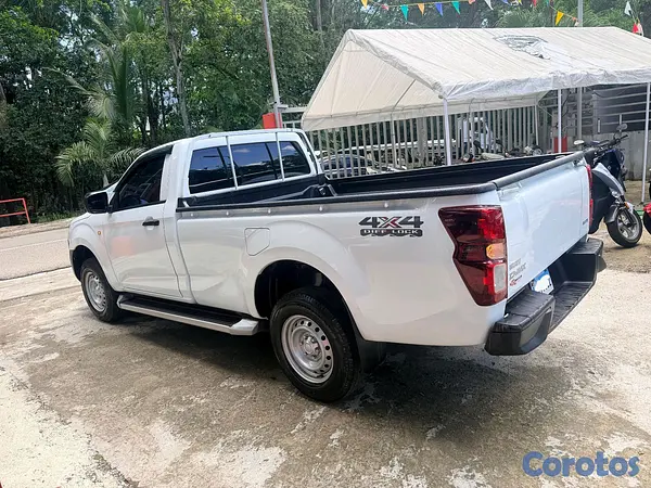 jeepetas y camionetas - IZUSU dmax 2025 3