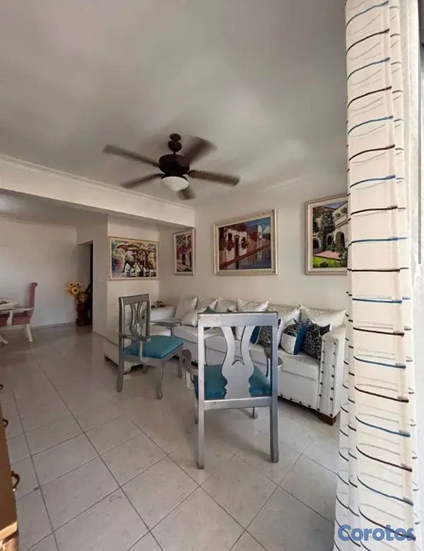 apartamentos - Venta de Amplio Apartamento vacío en – Los Restauradores 135 m² 2