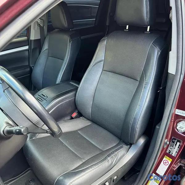 jeepetas y camionetas - TOYOTA HIGHLANDER LE PREMIUM 2018 3