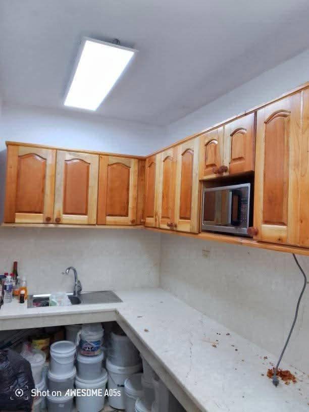 muebles y colchones - Gabinetes de cocina en caoba natural  1