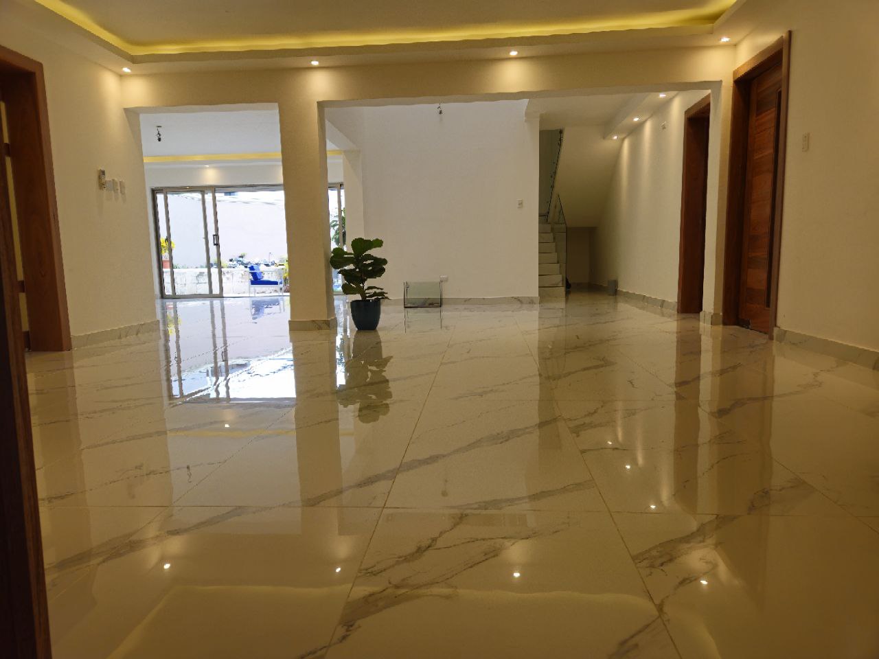 casas - Venta de Casa Con piscina en Viejo Arroyo Hondo 6