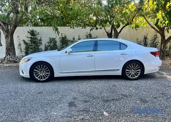carros - LEXUS LS 460 11
