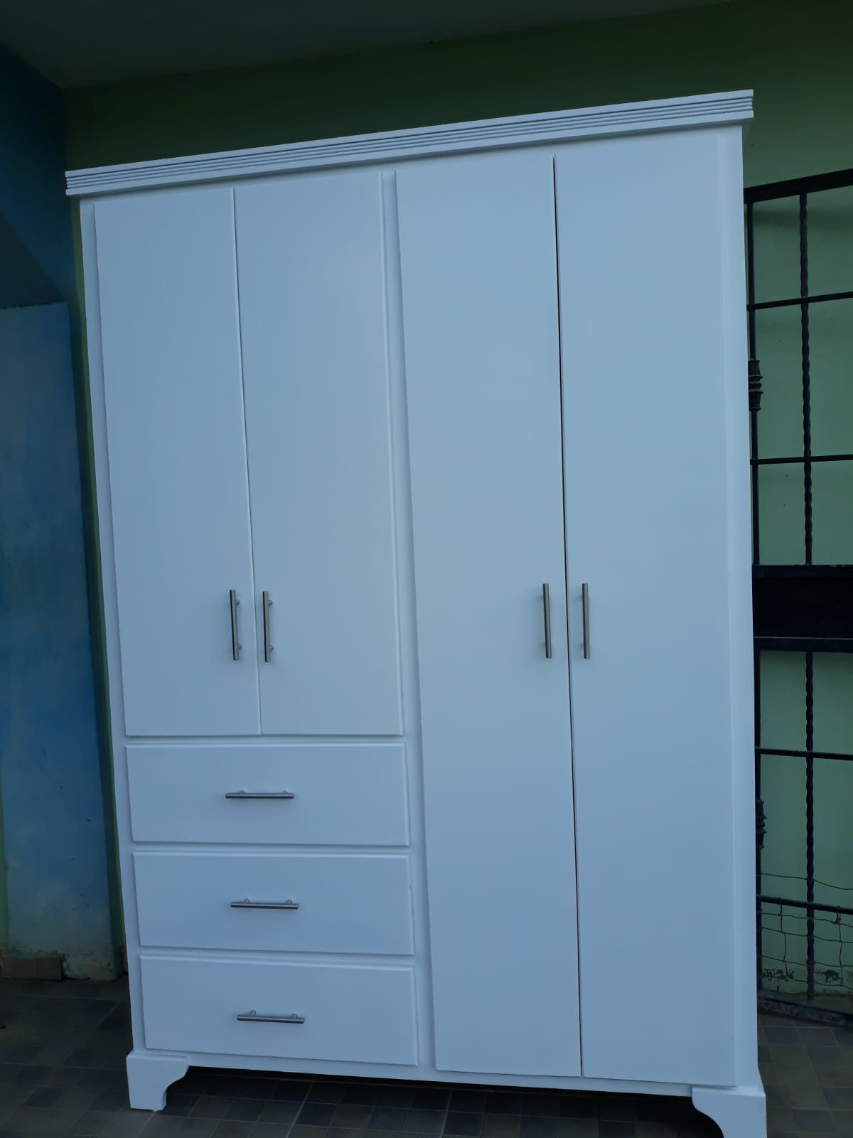 muebles y colchones - Ropero blanco moderno  1