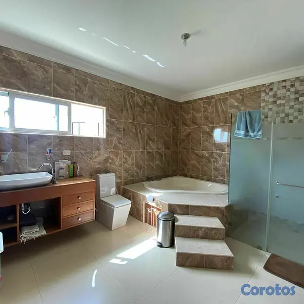 casas - Hermosa Casa en Colinas del Oeste 3