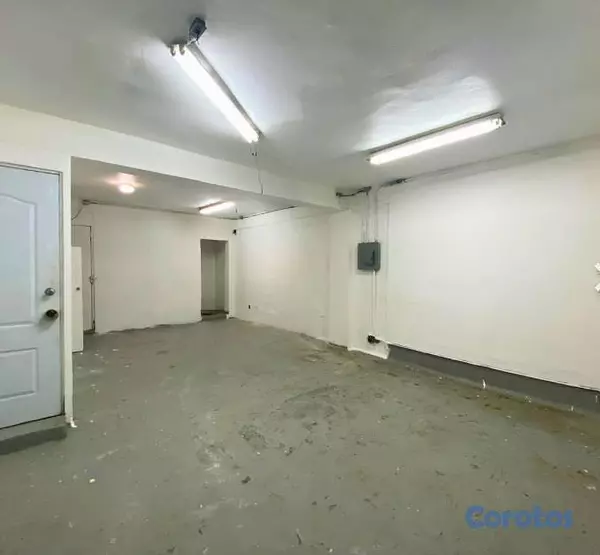 oficinas y locales comerciales - Alquiler, Edificio Comercial, Renacimiento 4