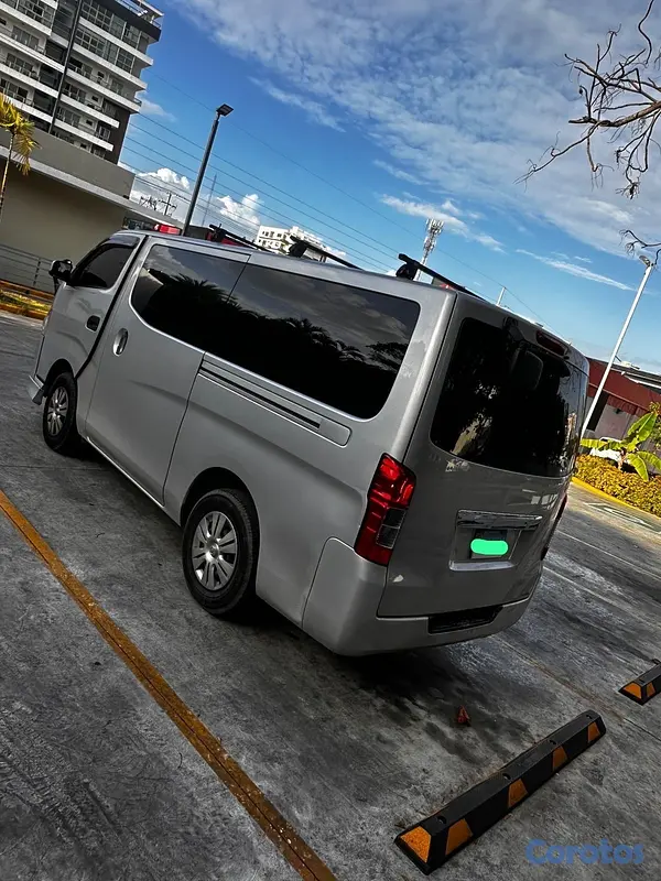 otros vehiculos - 🚨Nissan NV350 2017 Diesel 4X4🚨 4