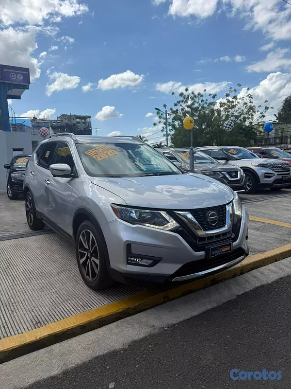 jeepetas y camionetas - Nissan Rogue SL 2020 10