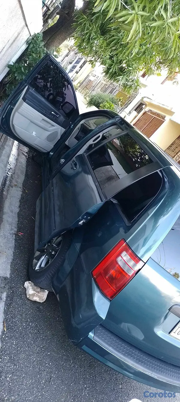 jeepetas y camionetas - Dodge Caravan 2009  3