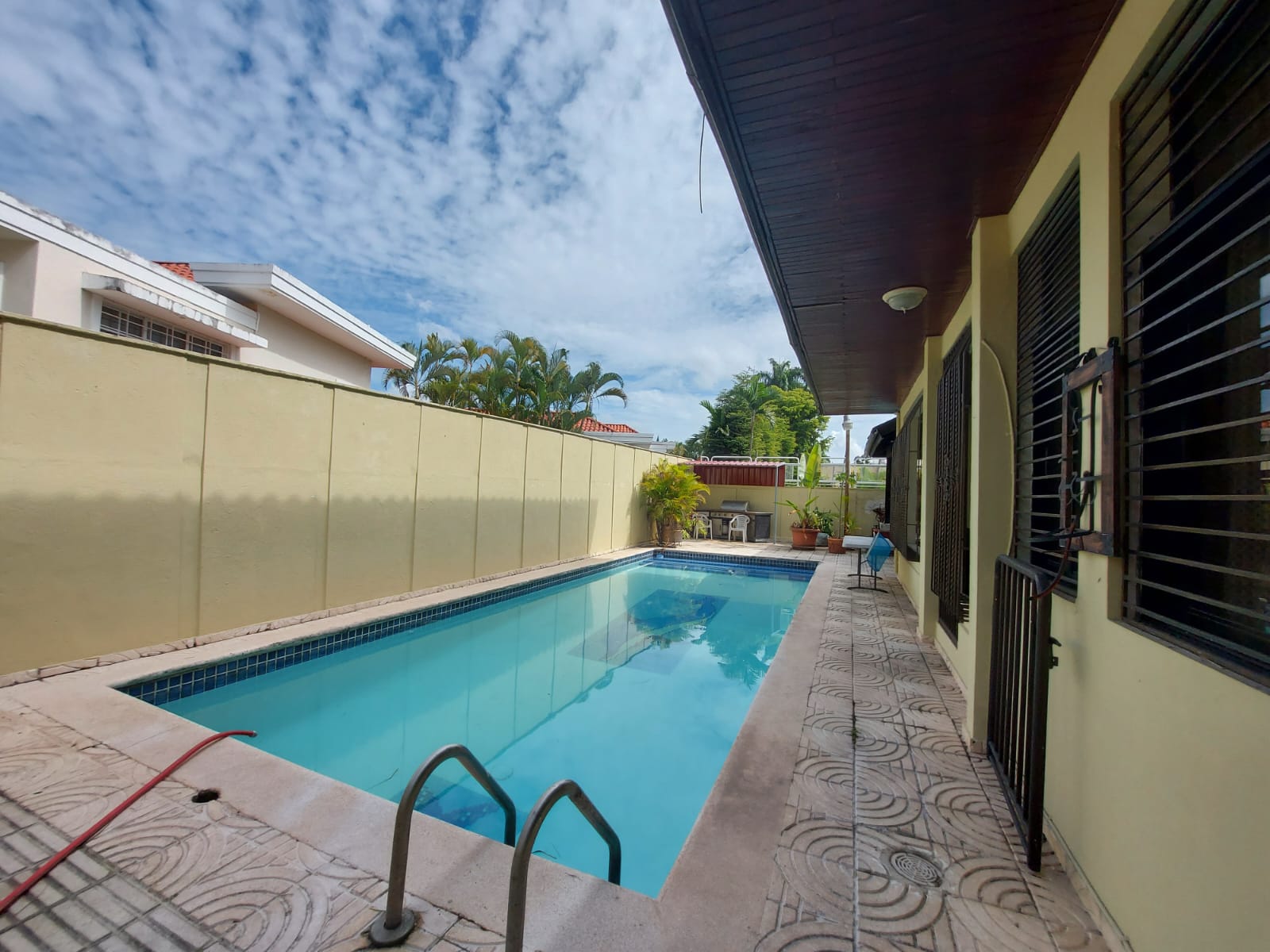 casas - Casa Amueblada Con Piscina Viejo Arroyo hondo 0
