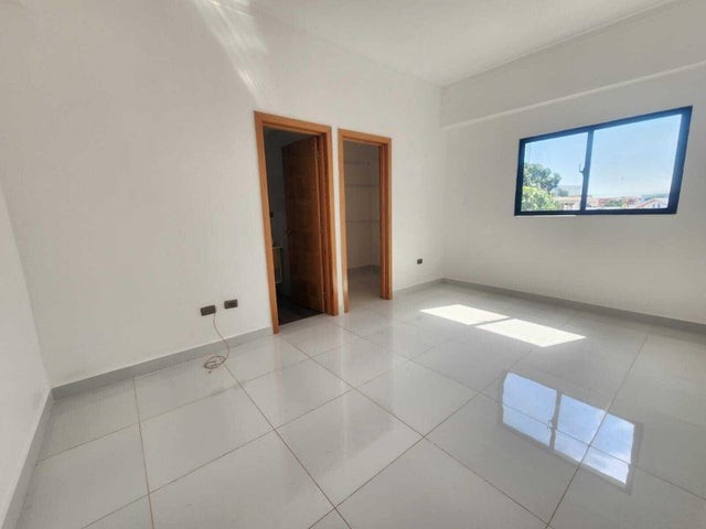 apartamentos - Apartamento en venta #24-1923 El Millón piso medio, ascensor. 4