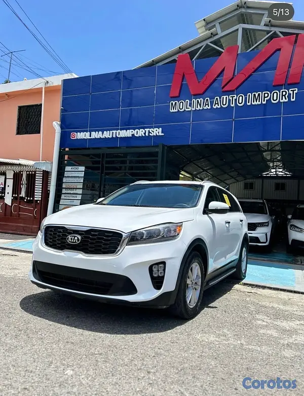 jeepetas y camionetas - Kia Sorento LX 2020 4