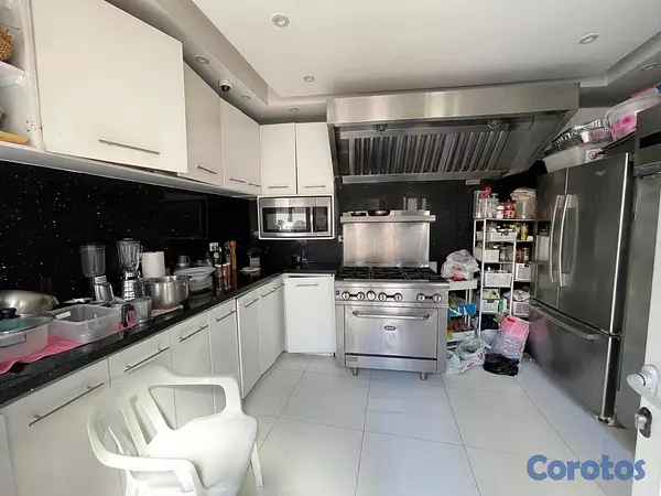 casas - Vendo casa moderna de 5 habitaciones en Respaldo Los 3 Ojos 10