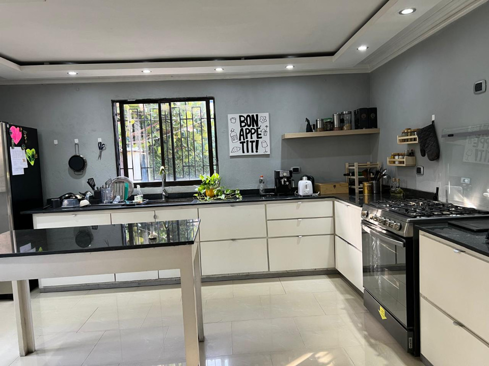 casas - Casa en venta con piscina en Bonao 8
