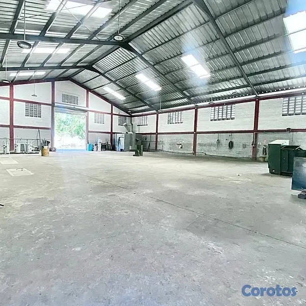 otros inmuebles - Se vende y se renta Nave en Autopista Duarte 3