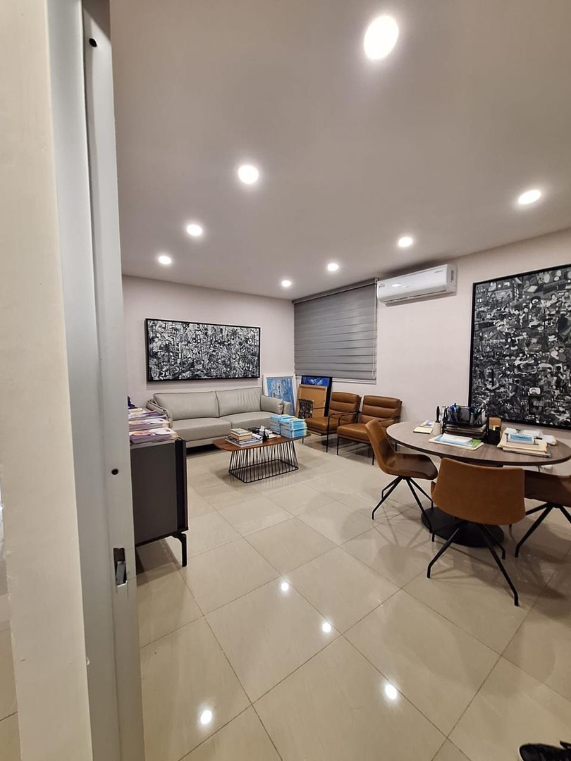 oficinas y locales comerciales - 🔵 Alquilo Local 2 niveles  para oficina  1,000 mts en Piantini 
 3