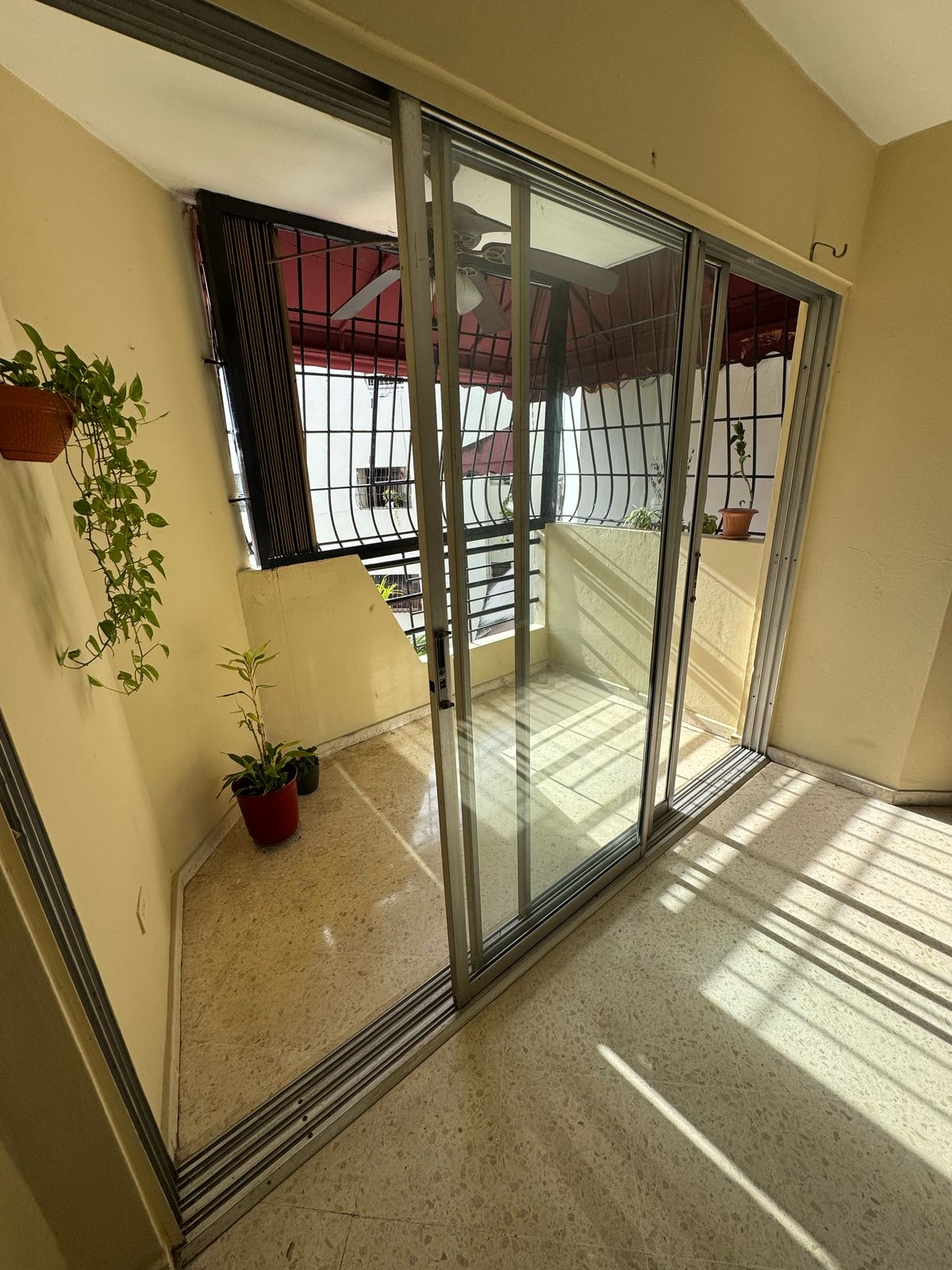 apartamentos - Apto Venta Gazcue piso 4 con 114 metros 2 habitaci 0