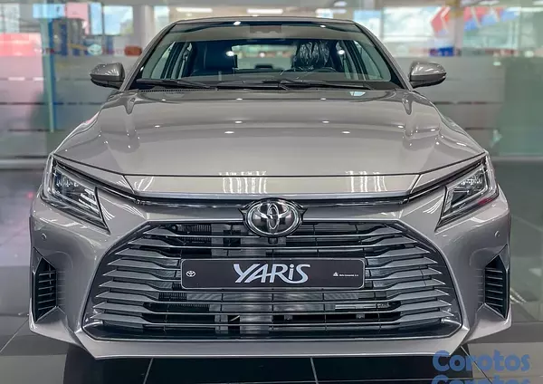 jeepetas y camionetas - Toyota Yaris 2026 11