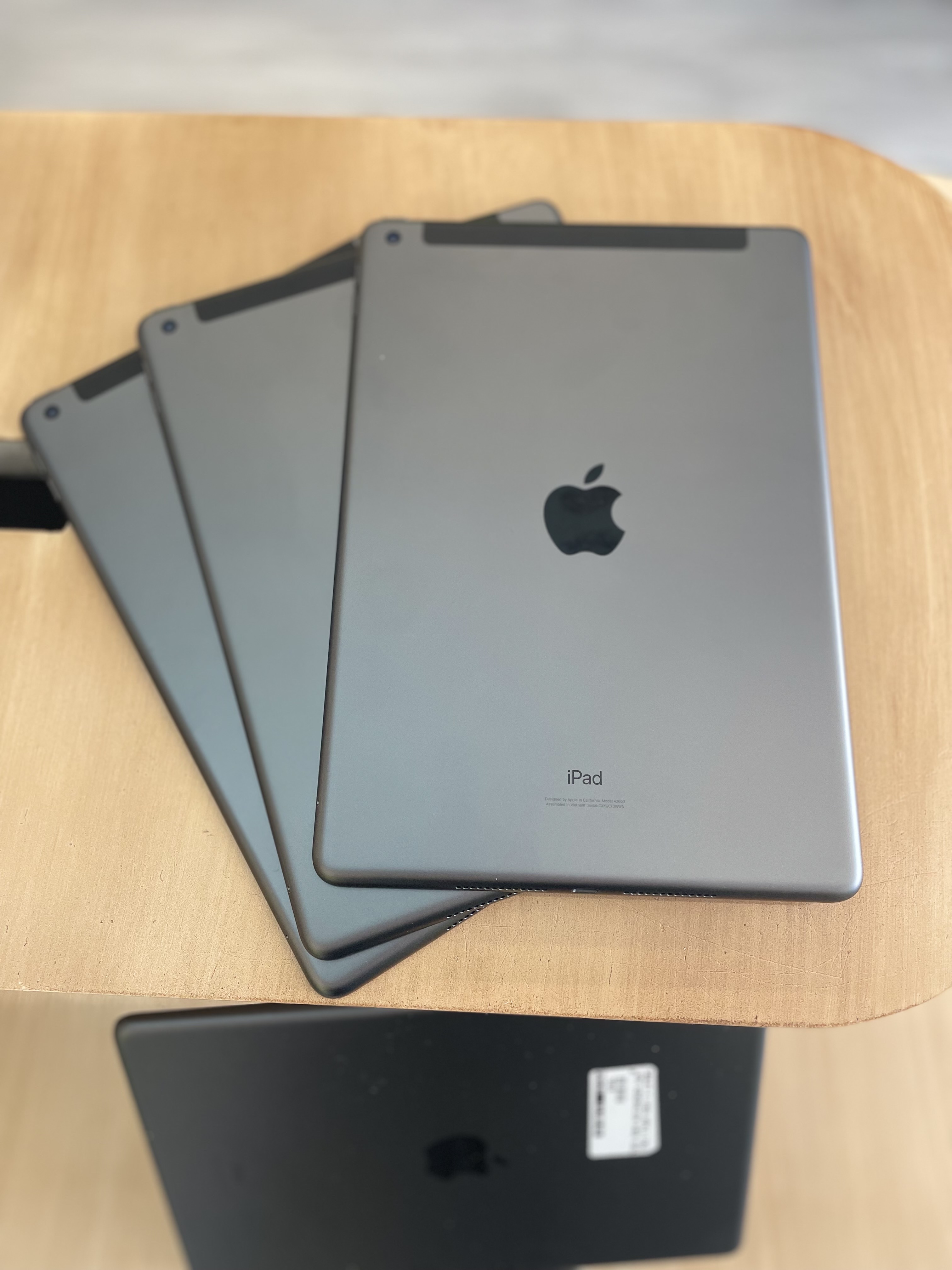 celulares y tabletas - IPAD 9TH GENERACIÓN 256Gb 3