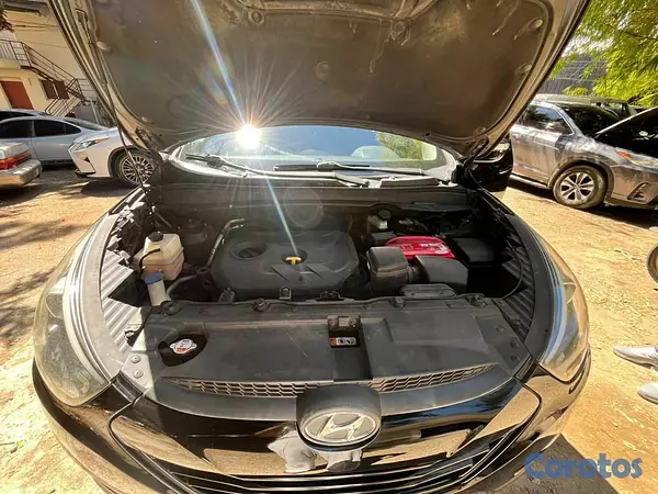 jeepetas y camionetas - Hyundai Tucson 2014 DOHC 3