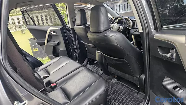 jeepetas y camionetas - Toyota rav4 2015 6