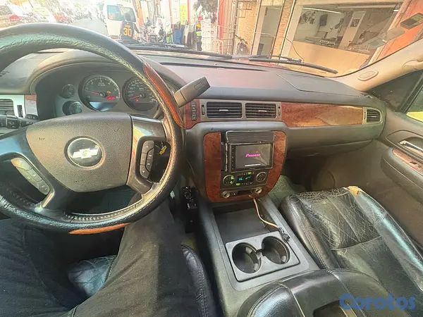 jeepetas y camionetas - Chevrolet tahoe 2007  7