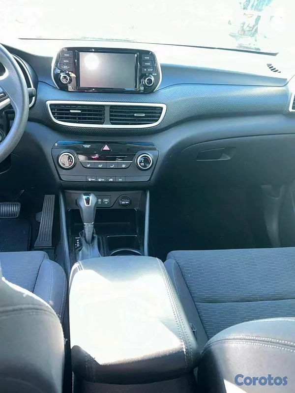 jeepetas y camionetas - Hyundai Tucson SE año 2019 5