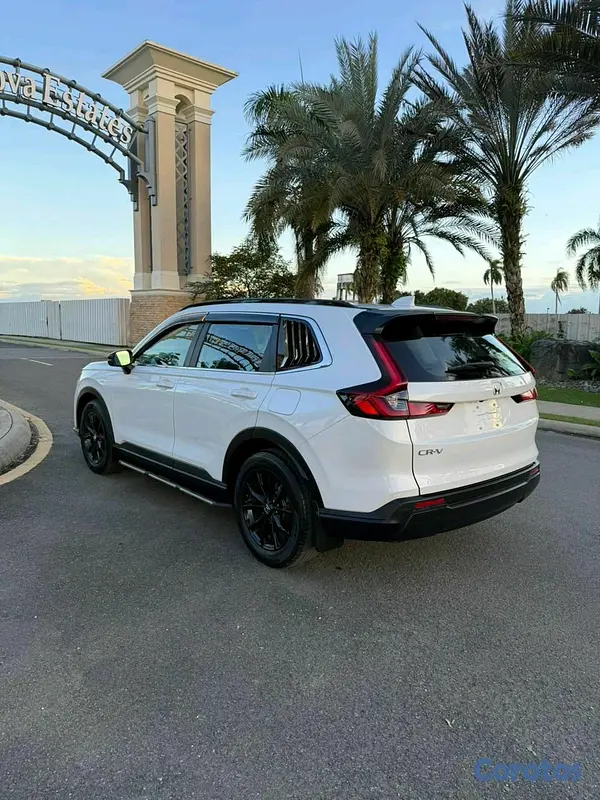 jeepetas y camionetas - Honda crv lx 2023 clean carfax  3