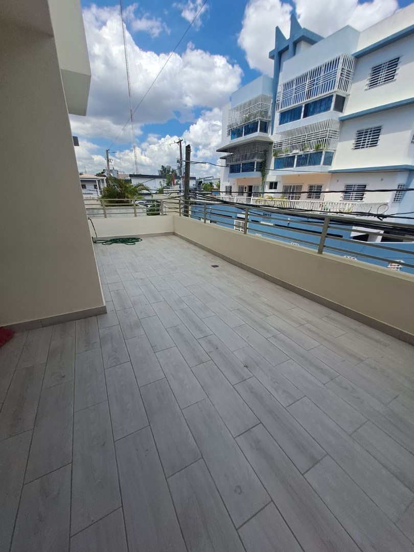 apartamentos - Apartamento Nuevo 2do piso en los prados 
 8