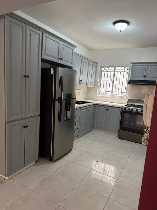 apartamentos - Rento Apto en Gazcue.
---1er nivel.
 2