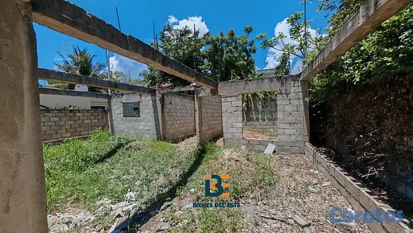 casas - Se venta CASA EN CONSTRUCCION con calle asfaltada  3