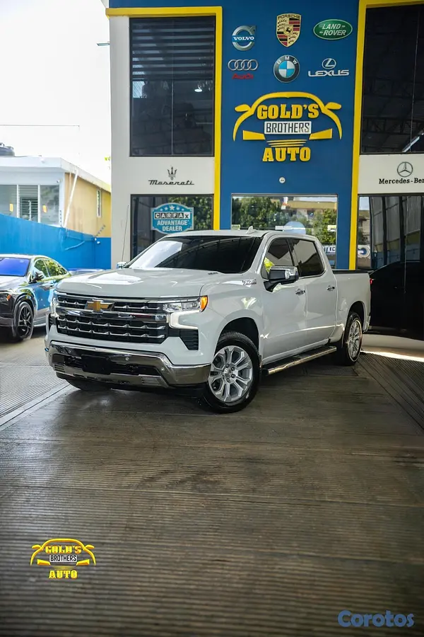 jeepetas y camionetas - Chevrolet Silverado LTZ Z71 4x4 Duramax 2023 Clean Carfax  3