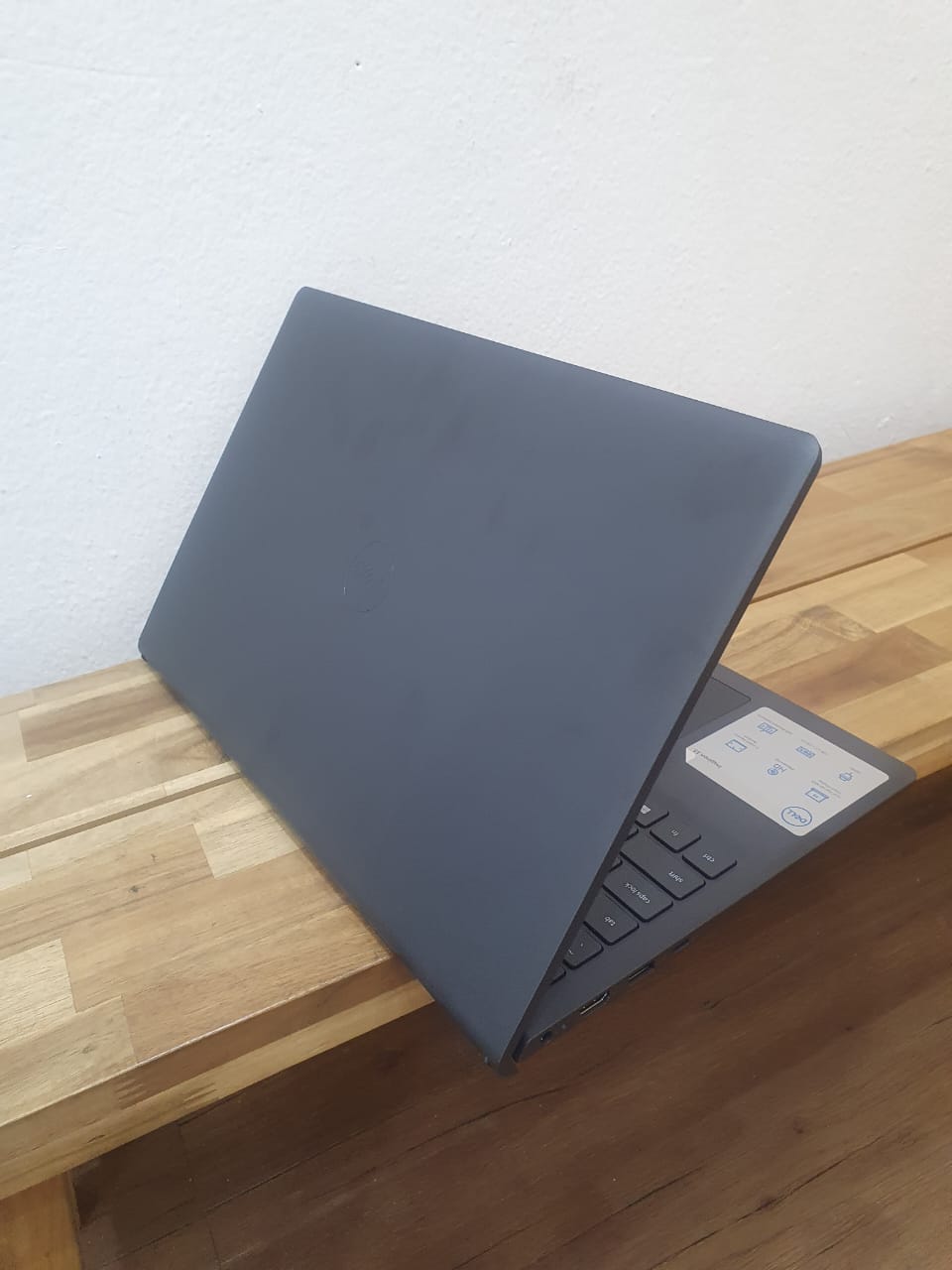 computadoras y laptops - Laptop Dell Inspiron 15, AMD Ryzen 7 7730U, 16GB RAM, 512GB SSD, 15.6" FHD nueva 2