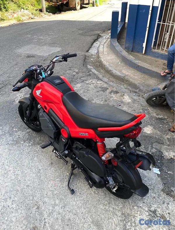 motores y pasolas - Honda Navi como nueva  2