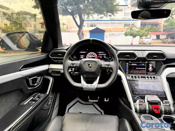 jeepetas y camionetas - Lamborghini Urus año 2019  6