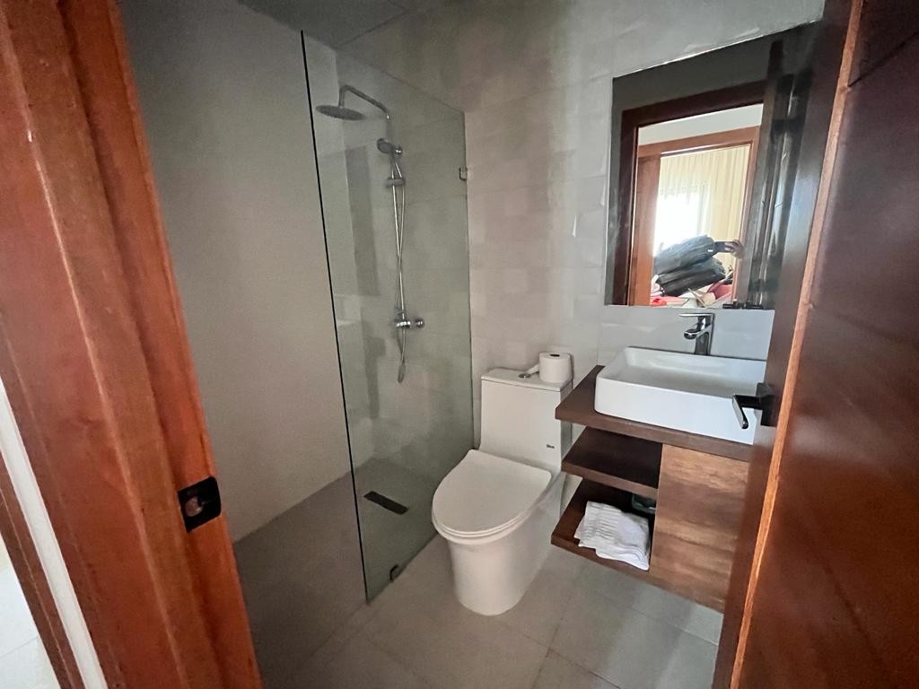 apartamentos - Preciso apartamento moderno, amueblado de 2h en la esperilla. 5
