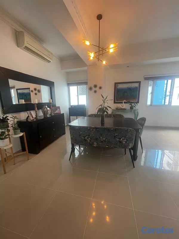 apartamentos - vendo mirador norte piso 4 sin ascensor tres habitaciones 2.5 baños balcón tipo  9