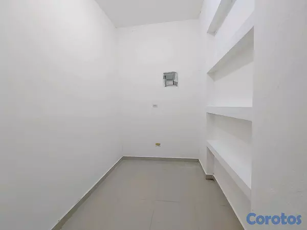 oficinas y locales comerciales - Local comercial en Alquiler en sector Don Bosco 5