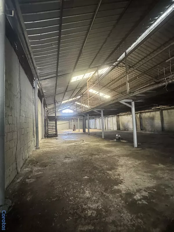 oficinas y locales comerciales - NAVE COMERCIAL 2